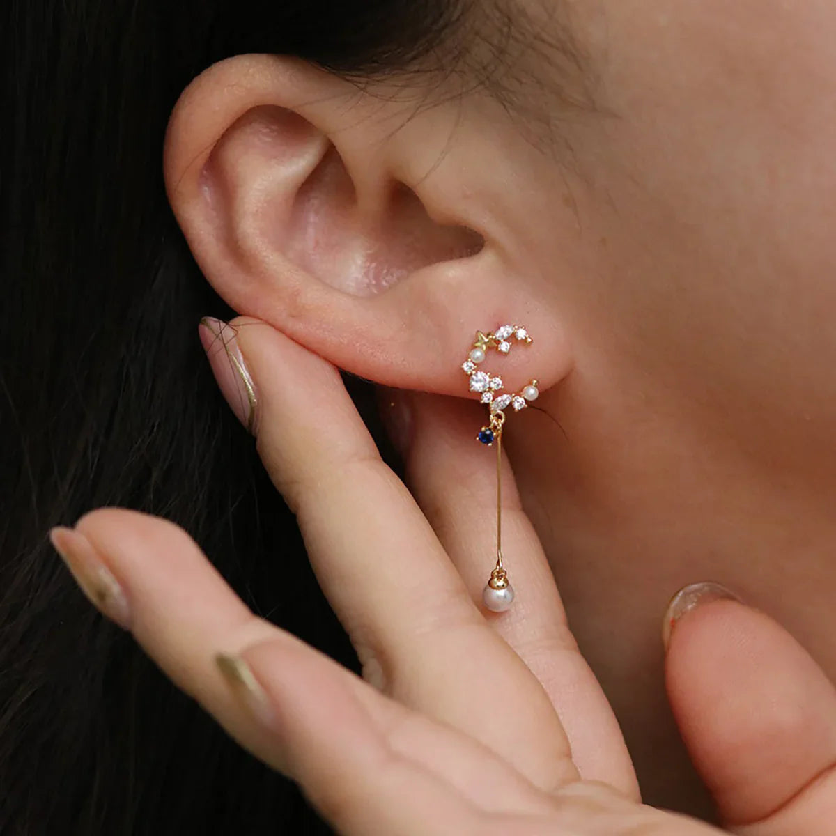 Cubic Moon Set In Gold-1